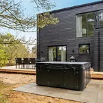 Hébergement de vacances Luxury Retreat With Sauna - By Traum
