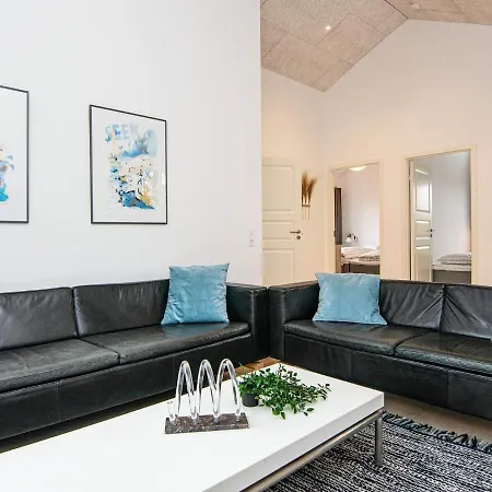 Luxury Retreat With Sauna Prázdninový dům *